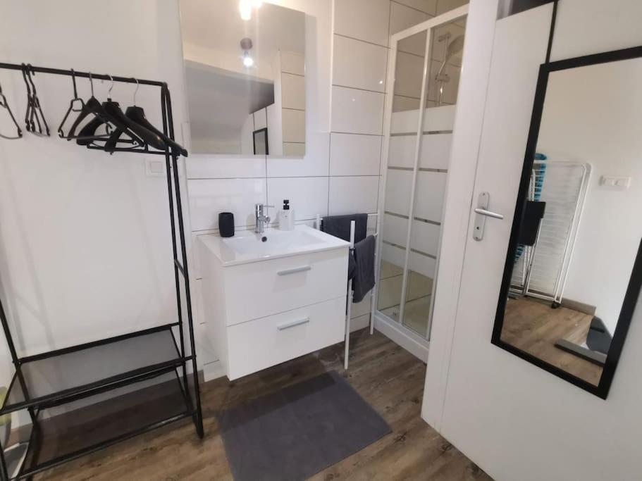 Apartamento Esprit Cocooning -Proche Centre- Tolón Exterior foto